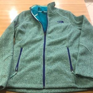 Green Women’s North Face Fleece Lined Sweater M